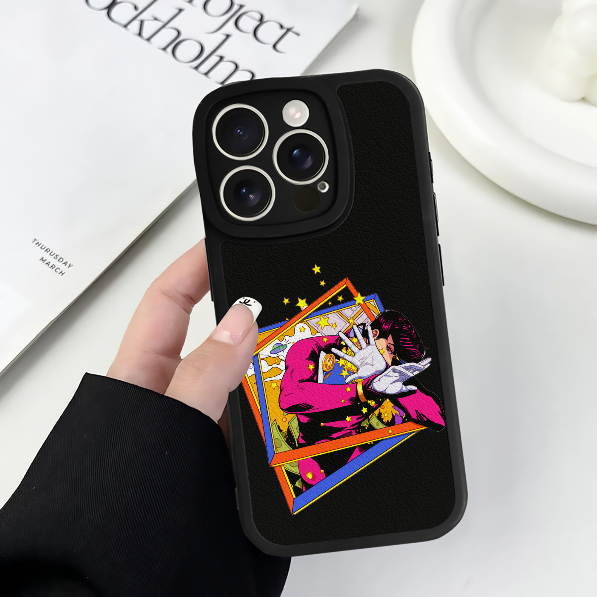 （画像用） ジョジョの奇妙な冒険 ひがしかた じょうすけ JoJo's Bizarre Adventure Higashikata Josuke 【iPhone 16シリーズ対応】シリコンスマホケース（レザー調） 材質：シリコン